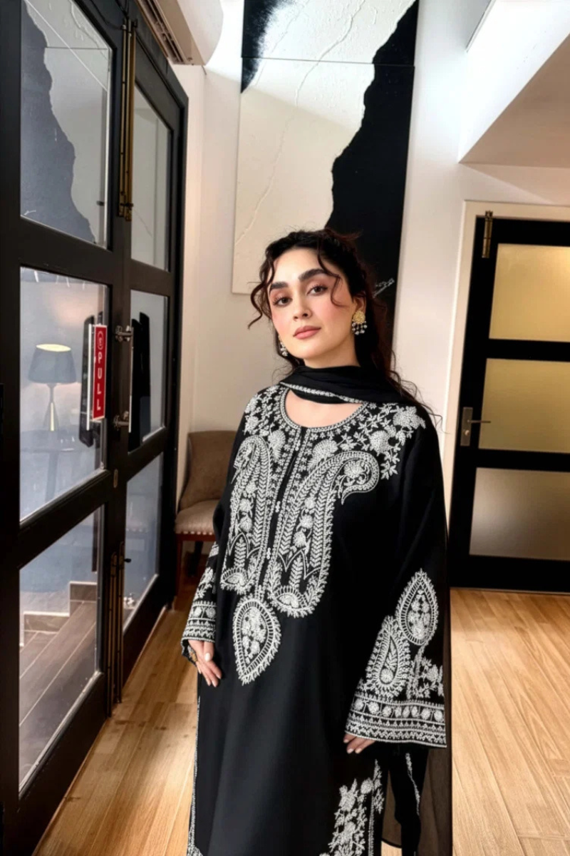 Unstitched Embroidered Lawn 3Pc Suit