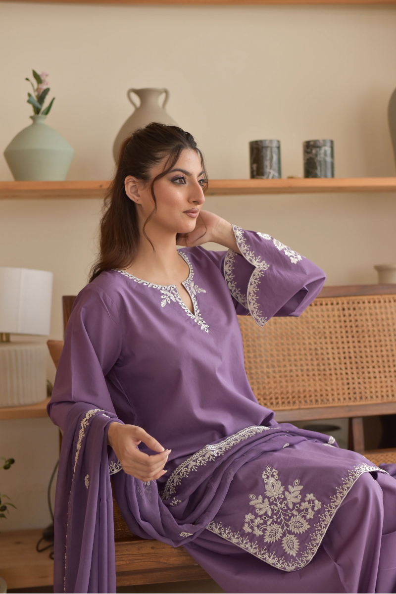 Unstitched Embroidered Lawn 3Pc Suit